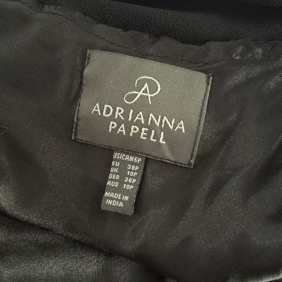 Adrianna Papell elegant fitted fully beaded long evening gown. - Picture 6 of 8